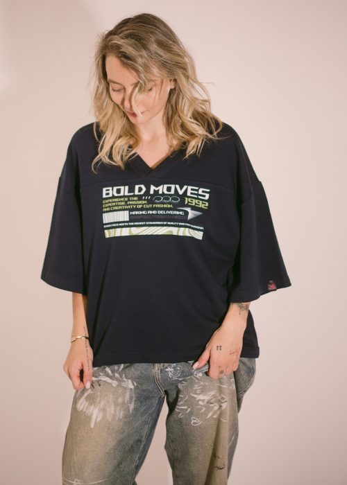 V-neck T-shirt